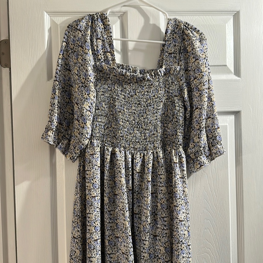Spring/summer midi floral dress with smocking and half sleeve